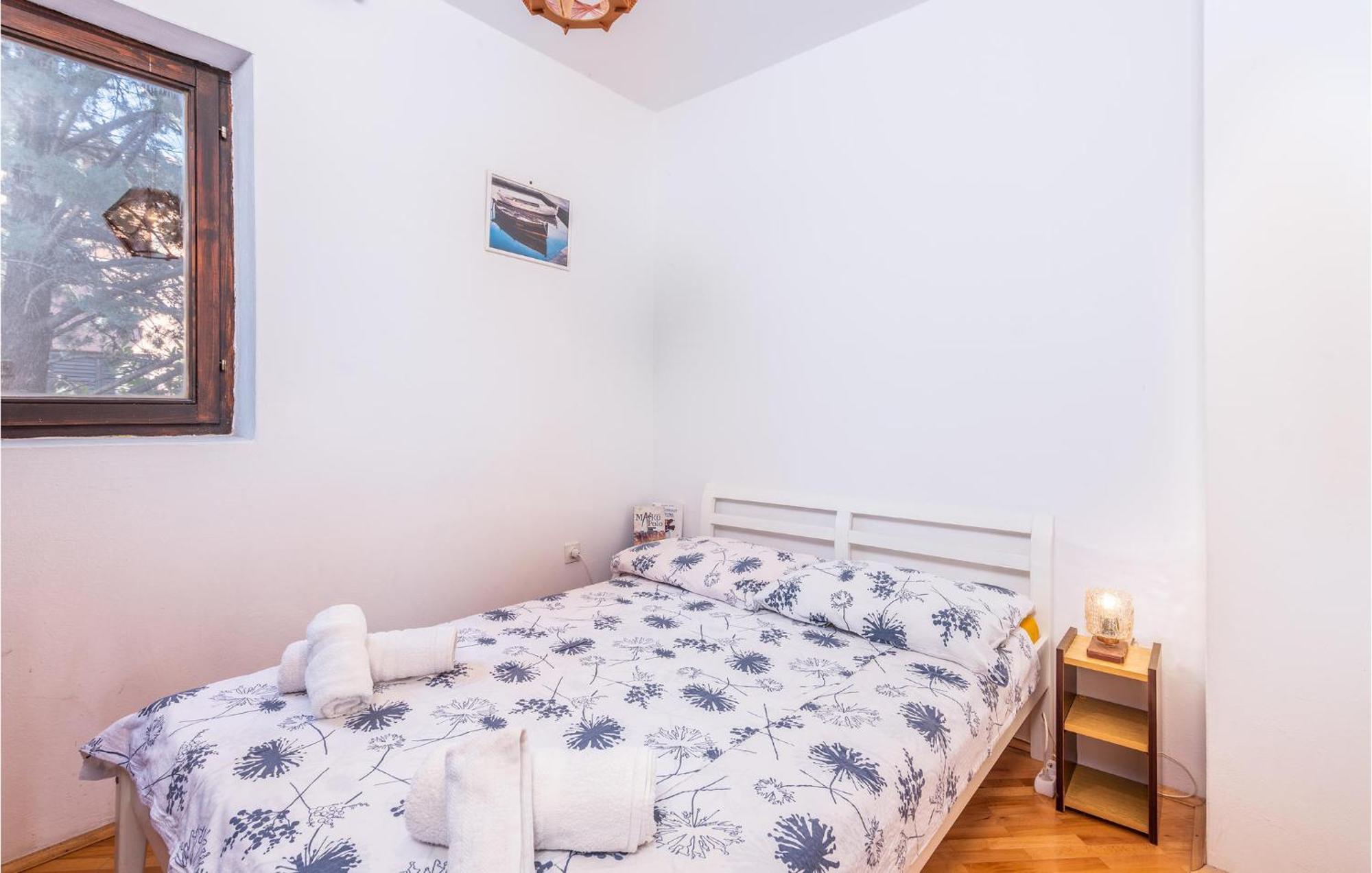 3 Bedroom Nice Apartment In Krk Krk Town Exterior foto