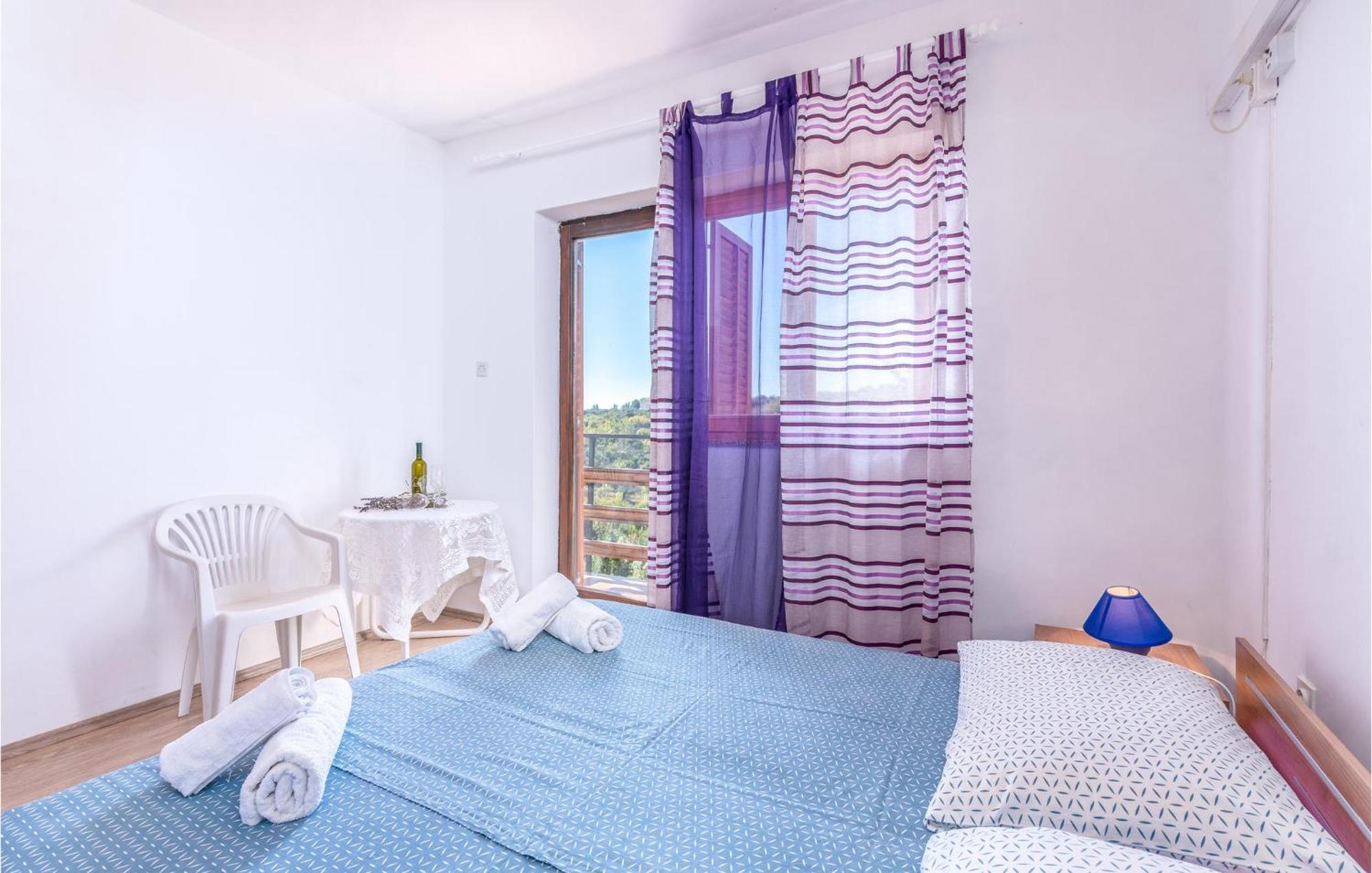 3 Bedroom Nice Apartment In Krk Krk Town Exterior foto