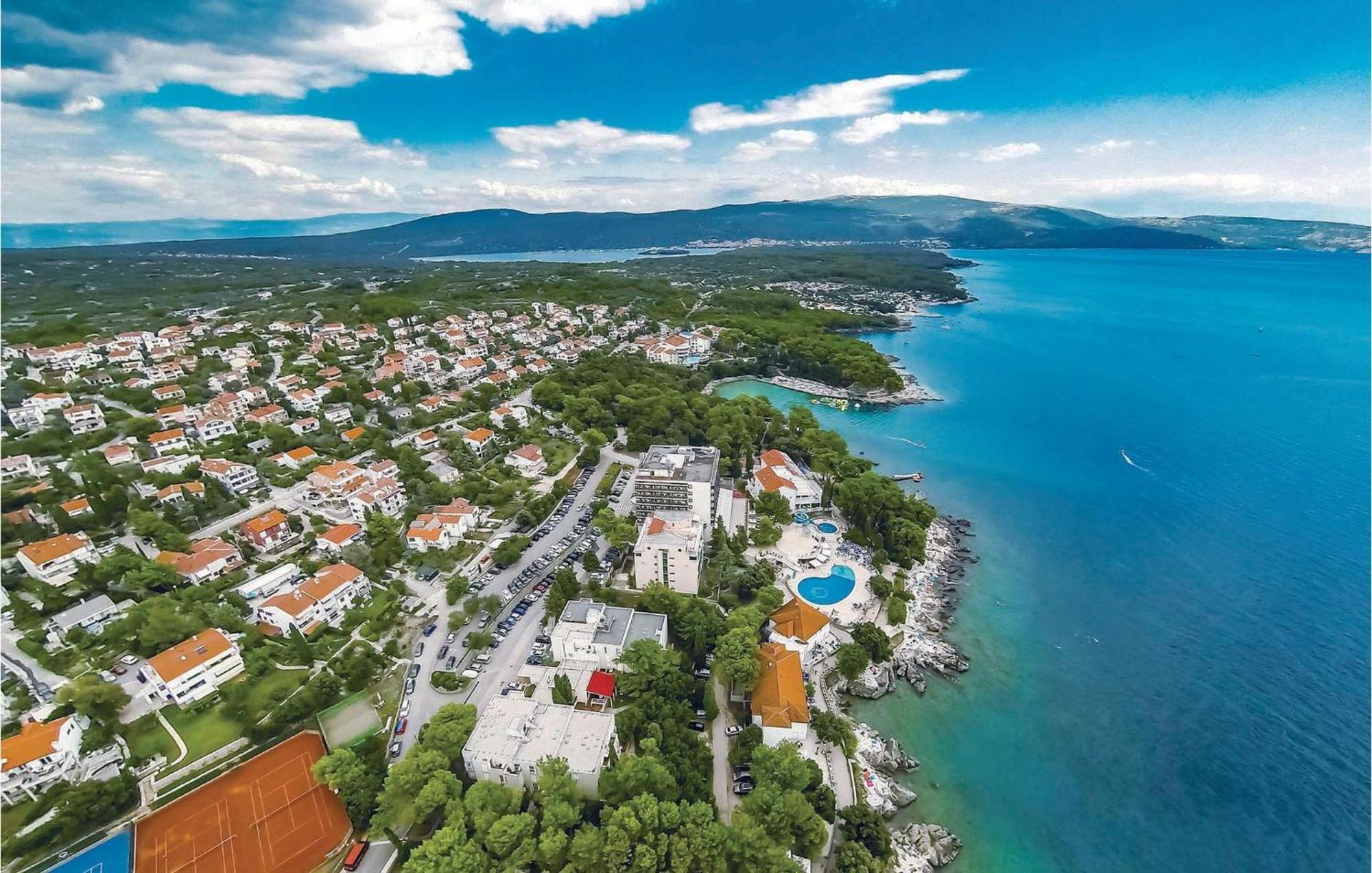 3 Bedroom Nice Apartment In Krk Krk Town Exterior foto